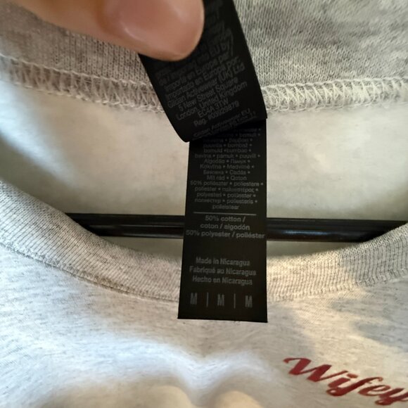 Gildan Heavy Blend Women's Wifey Embroidered Gray Fleece Crewneck Size M New - Picture 6 of 6